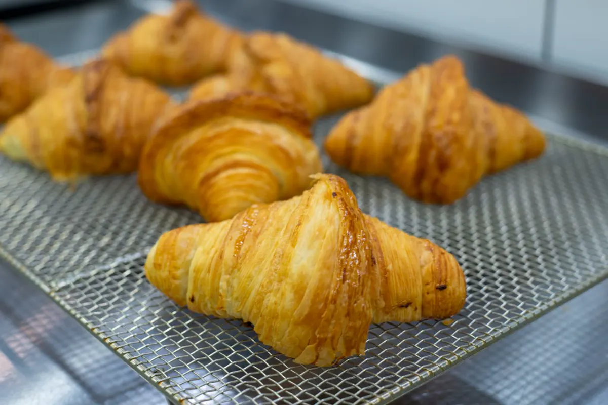Viennoiseries (croissants, pains au chocolat)